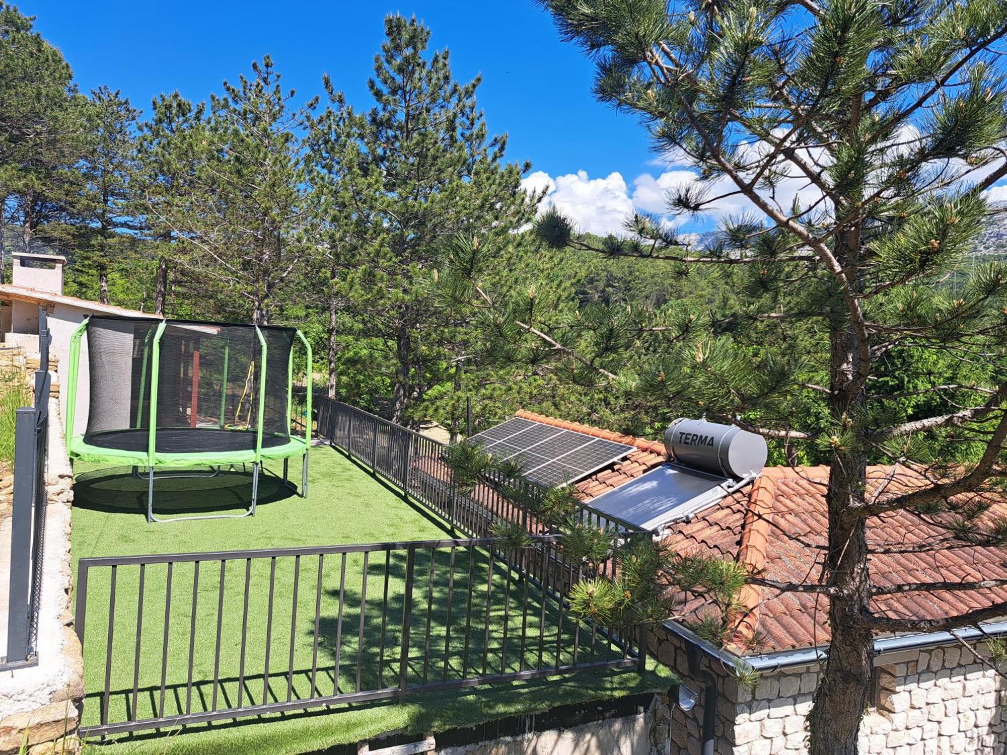 Normabella Holiday Home Tugare Εξωτερικό φωτογραφία